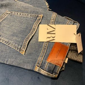 Brand new jeans-Zara